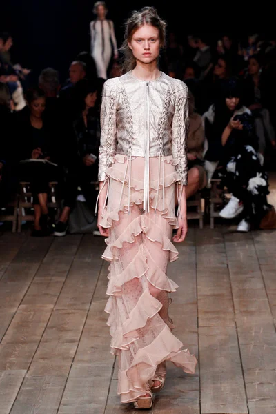 Look 8